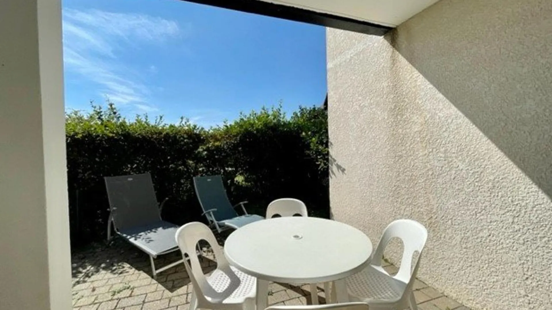 Апартаменты Quiberon : 3 Pieces, 5 Pers, Piscine, Pres Plage, Garage, Animaux Ok, Terrasse/Jardin - Fr-1-478-85