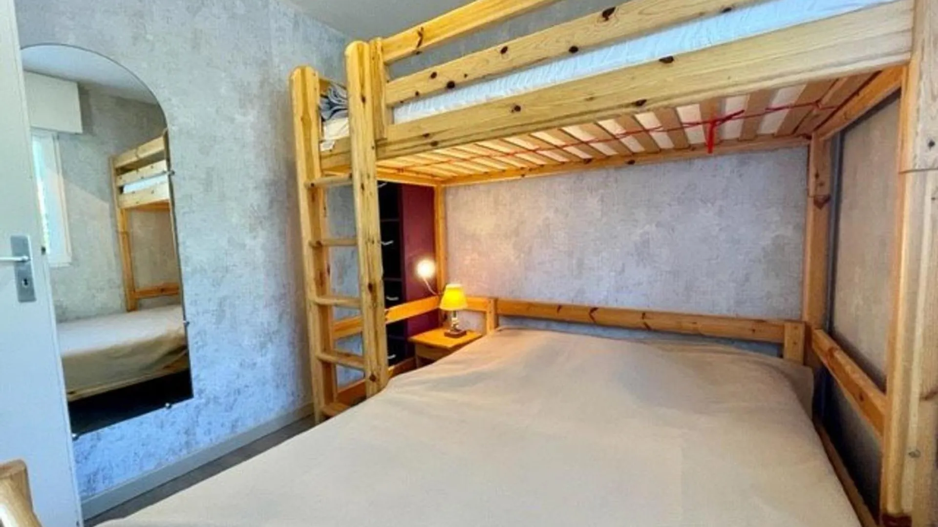 Quiberon : 3 Pieces, 5 Pers, Piscine, Pres Plage, Garage, Animaux Ok, Terrasse/Jardin - Fr-1-478-85 0*,